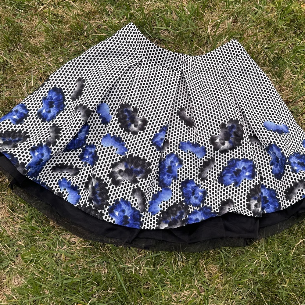 Express Flowery Skirt